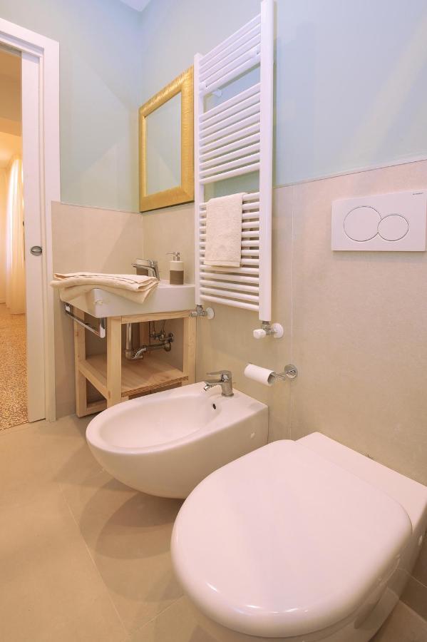 Hammam Venesia Bagian luar foto